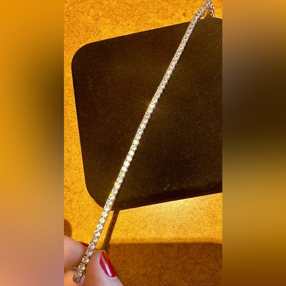 New cz diamond tennis bracelet in 925 solid sterling silver 7.5 inches - Picture 3 of 5